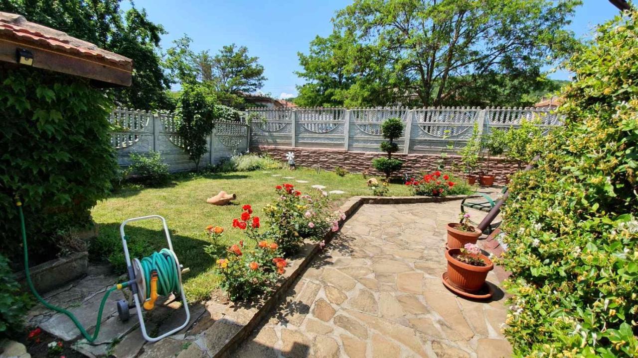 Marianas Guesthouse Obzor Εξωτερικό φωτογραφία