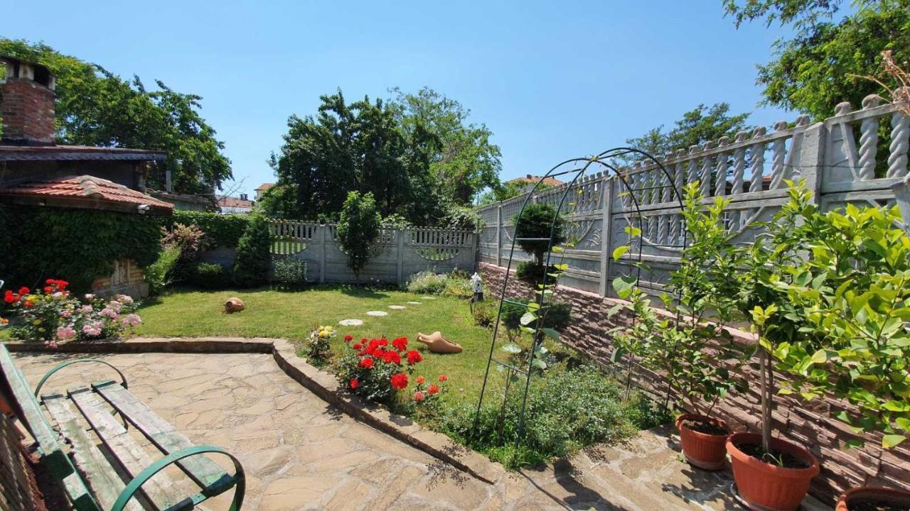 Marianas Guesthouse Obzor Εξωτερικό φωτογραφία
